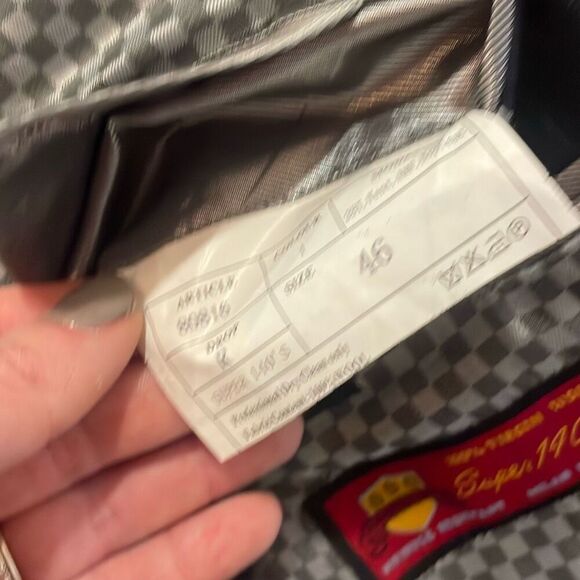 Mantoni virgin wool two button charcoal grey suit size 46R - Picture 6 of 16